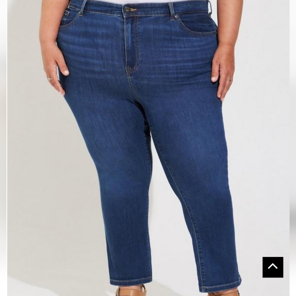 Torrid Crop Skinny Super Soft Mid-Rise Jean